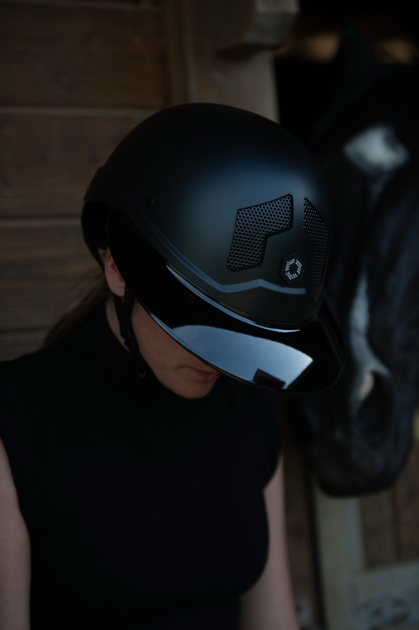 Armet Angel med glossy skjerm