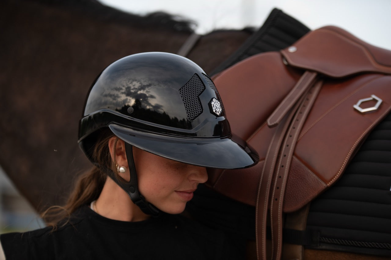 Armet Angel med glossy skjerm